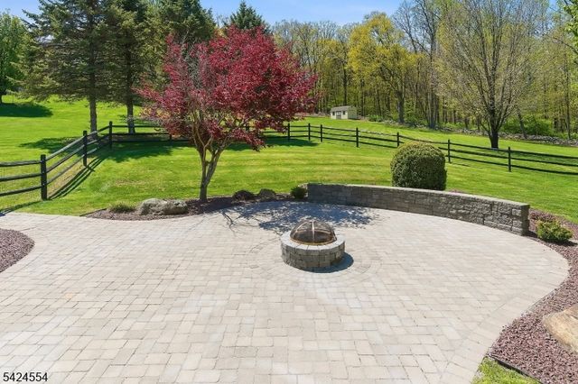 1 Samantha Ln, Washington Twp., NJ 07830