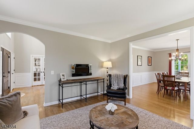 1 Samantha Ln, Washington Twp., NJ 07830