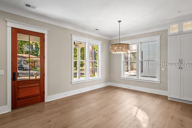 4 Harborview Cir, Beaufort, SC 29007