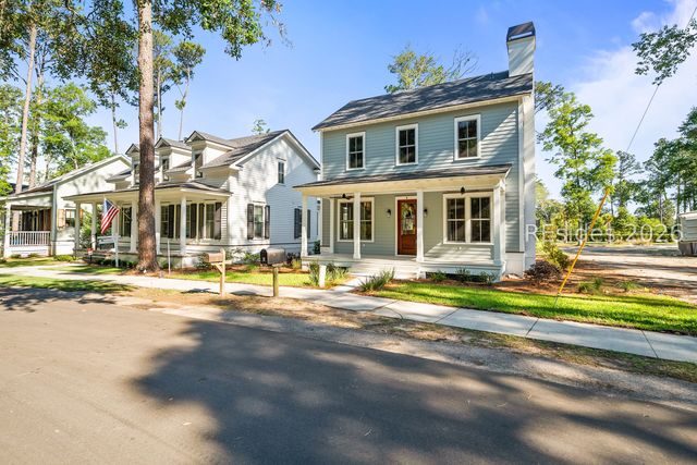 4 Harborview Cir, Beaufort, SC 29007