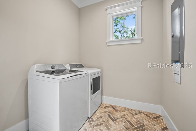 4 Harborview Cir, Beaufort, SC 29007