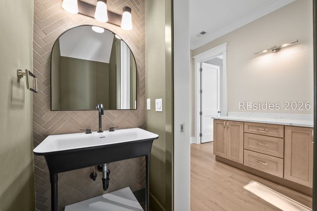 4 Harborview Cir, Beaufort, SC 29007