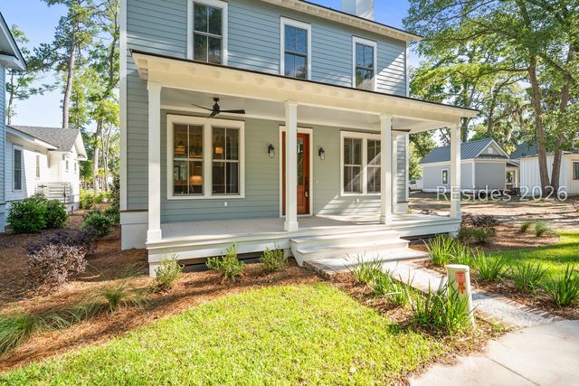4 Harborview Cir, Beaufort, SC 29007