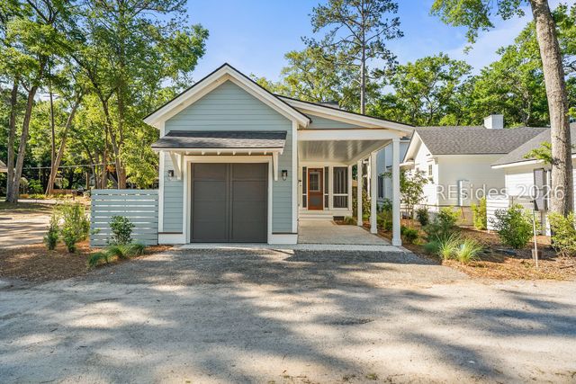4 Harborview Cir, Beaufort, SC 29007