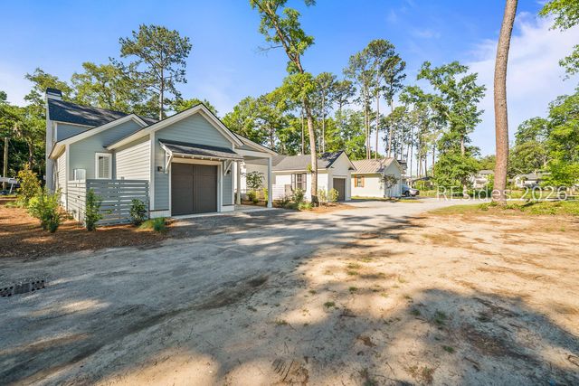 4 Harborview Cir, Beaufort, SC 29007