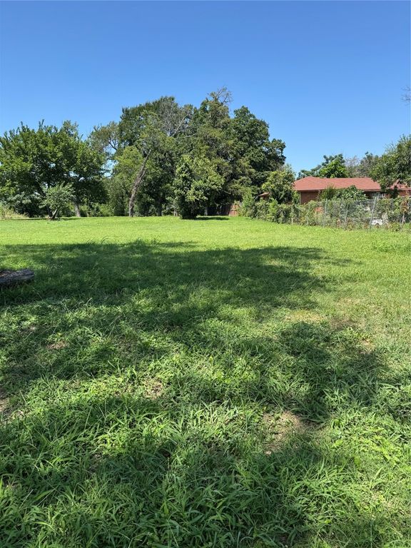 2419 Tally Ho Lane, Dallas, TX 75212
