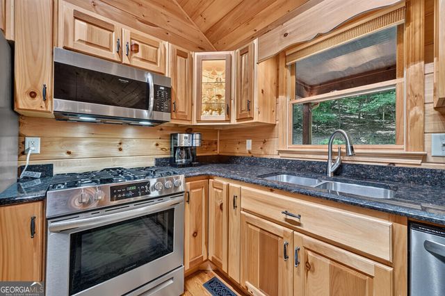 162 Primrose Court, Ellijay, GA 30540