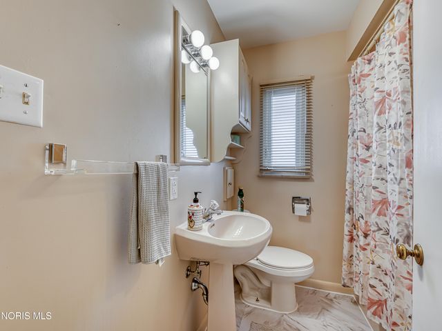 2625 102nd Street, Toledo, OH 43611
