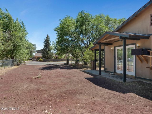 7917 SATURN Drive, Flagstaff, AZ 86004