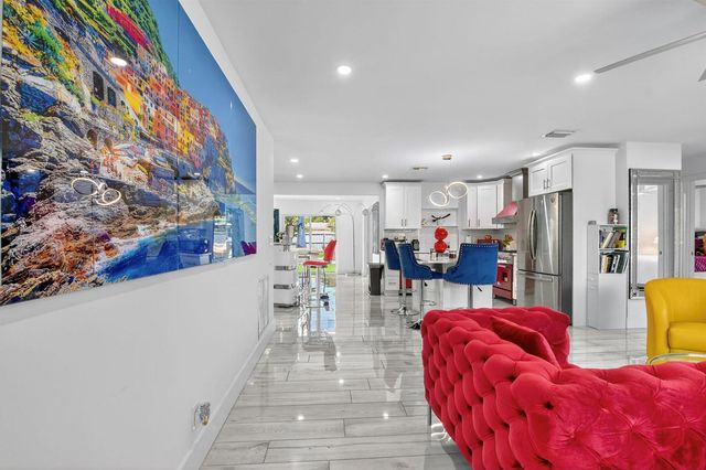 449 SW 4th Avenue, Boynton Beach, FL 33435