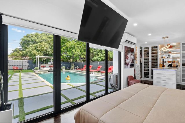 449 SW 4th Avenue, Boynton Beach, FL 33435