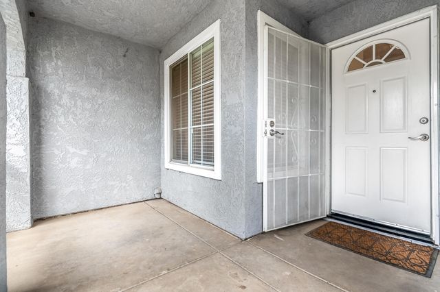 5449 W Ashland Court, Visalia, CA 93277