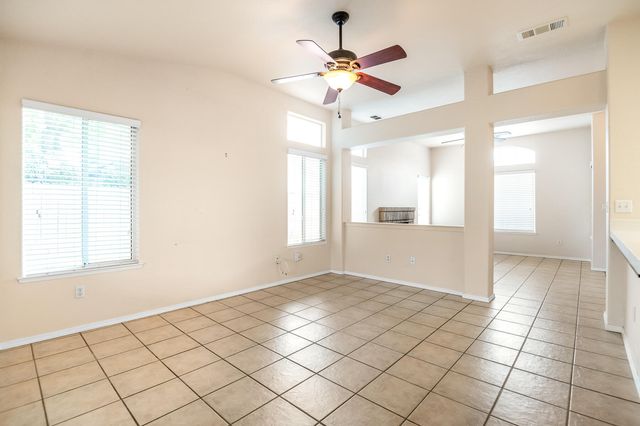 5449 W Ashland Court, Visalia, CA 93277