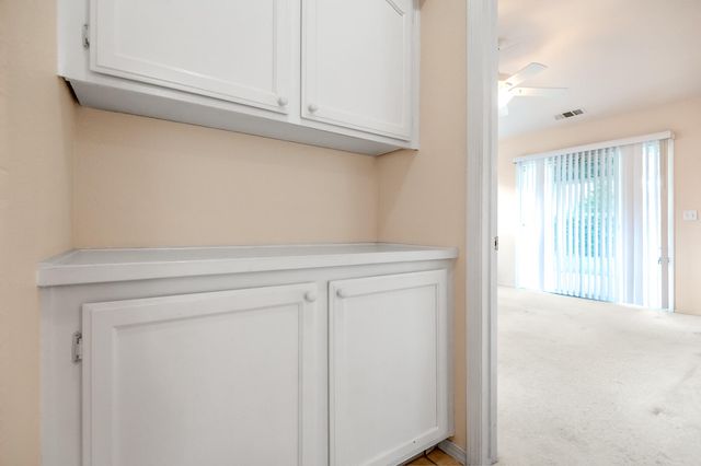 5449 W Ashland Court, Visalia, CA 93277