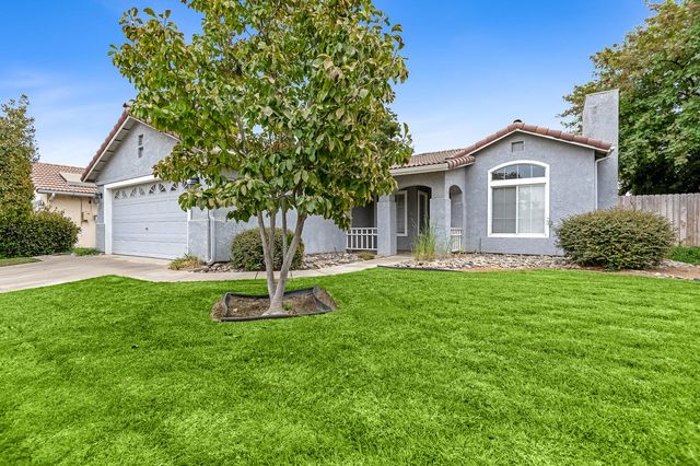 5449 W Ashland Court, Visalia, CA 93277