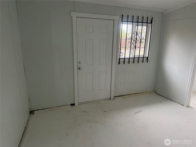 11022 Valley Avenue E, Puyallup, WA 98372
