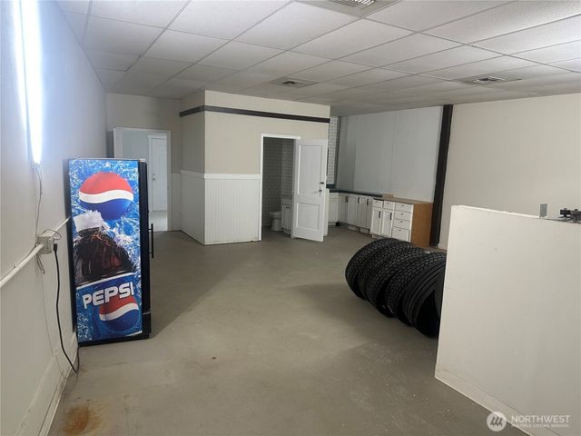 11022 Valley Avenue E, Puyallup, WA 98372