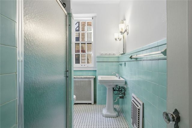 166 N Dithridge St 2A, Oakland, PA 15213