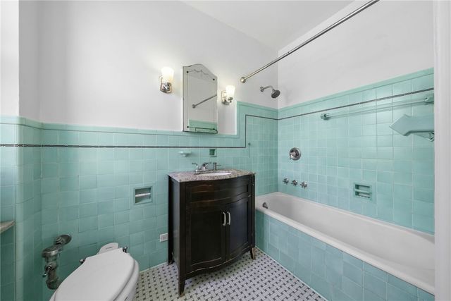 166 N Dithridge St 2A, Oakland, PA 15213