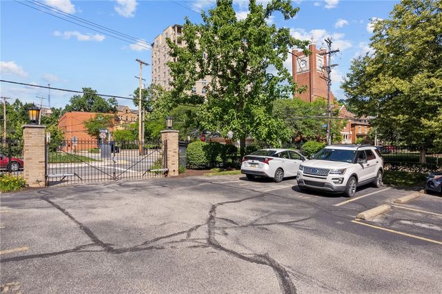 166 N Dithridge St 2A, Oakland, PA 15213