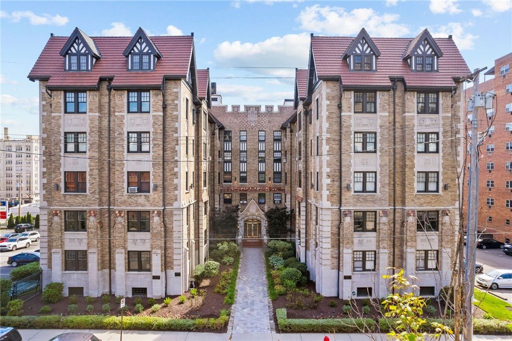 166 N Dithridge St 2A, Oakland, PA 15213