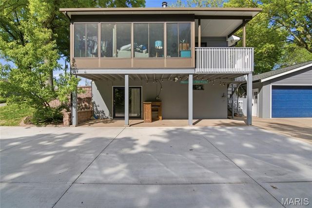 405 W Schaefer Street, Columbia, IL 62236