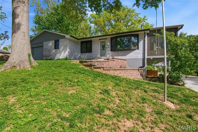 405 W Schaefer Street, Columbia, IL 62236