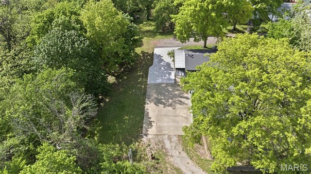 405 W Schaefer Street, Columbia, IL 62236