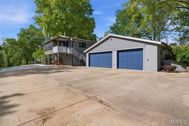 405 W Schaefer Street, Columbia, IL 62236