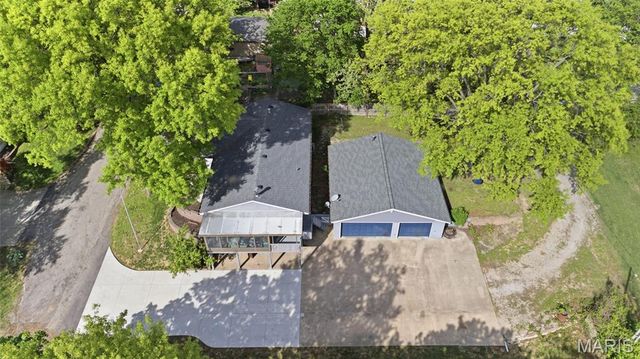 405 W Schaefer Street, Columbia, IL 62236