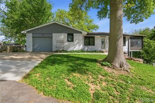 405 W Schaefer Street, Columbia, IL 62236