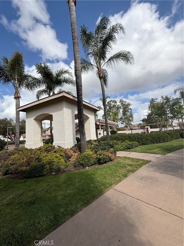200 River Rock Court, Santee, CA 92071