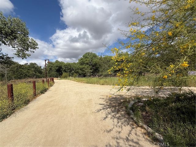200 River Rock Court, Santee, CA 92071