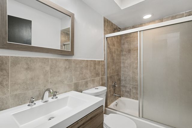 55 W ANN Street B, Lombard, IL 60148