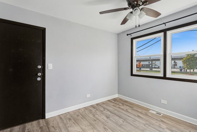 55 W ANN Street B, Lombard, IL 60148