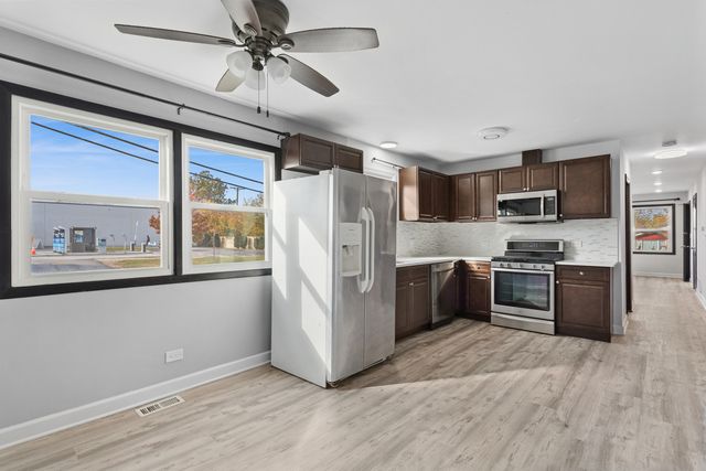 55 W ANN Street B, Lombard, IL 60148