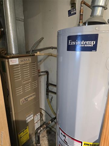 6302 Springdale Boulevard, Grand Blanc, MI 48439