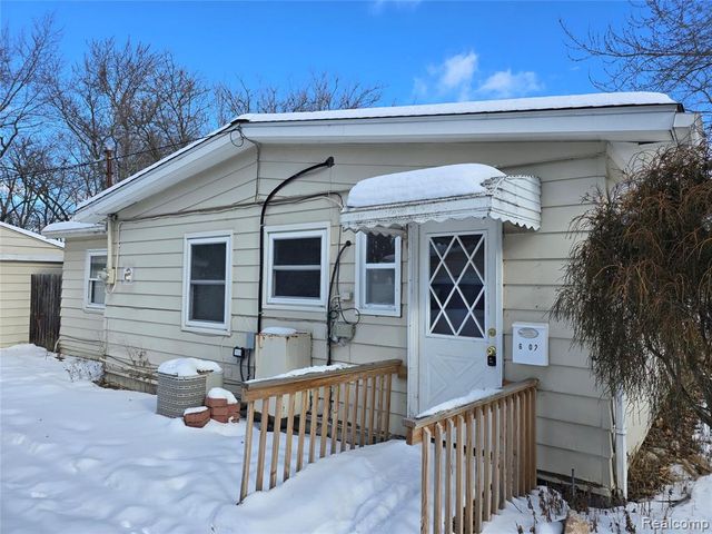 6302 Springdale Boulevard, Grand Blanc, MI 48439