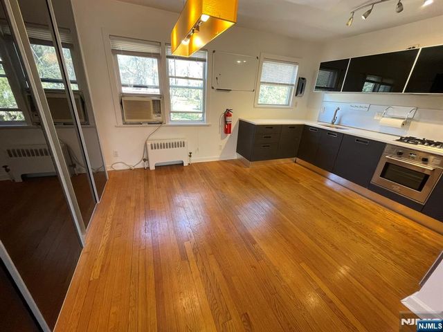 151 Palisade Avenue C2, Englewood, NJ 07631