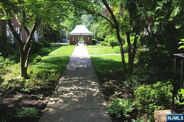 151 Palisade Avenue C2, Englewood, NJ 07631