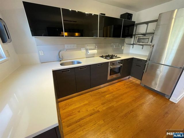 151 Palisade Avenue C2, Englewood, NJ 07631