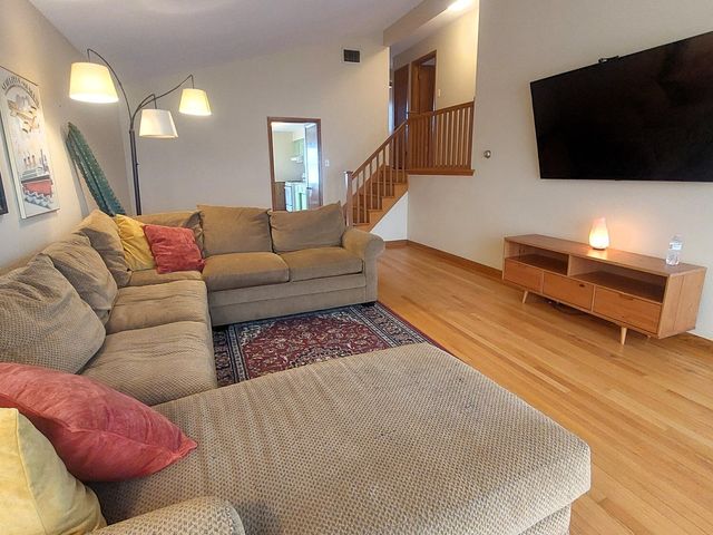 10824 Laporte Avenue, Oak Lawn, IL 60453