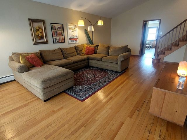 10824 Laporte Avenue, Oak Lawn, IL 60453