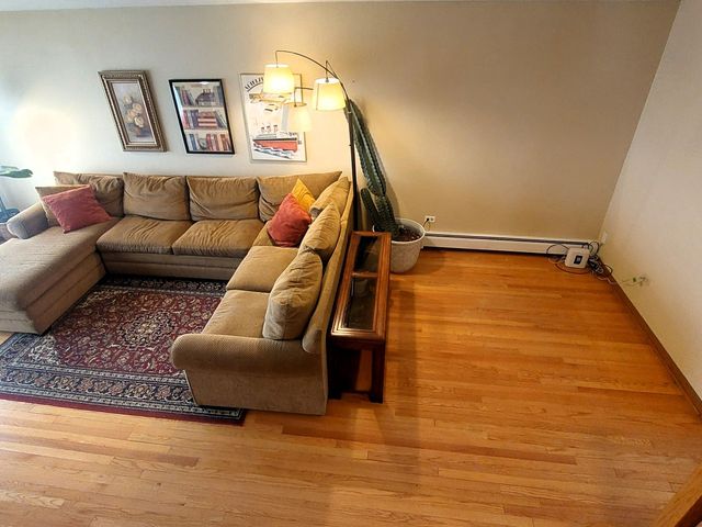 10824 Laporte Avenue, Oak Lawn, IL 60453