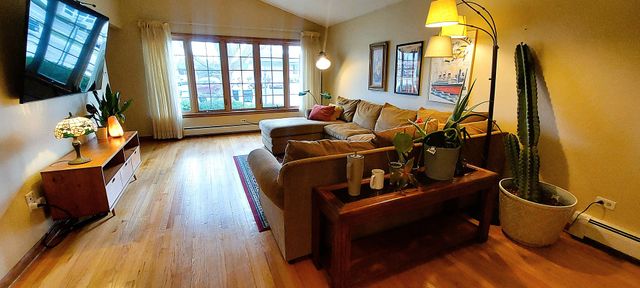 10824 Laporte Avenue, Oak Lawn, IL 60453