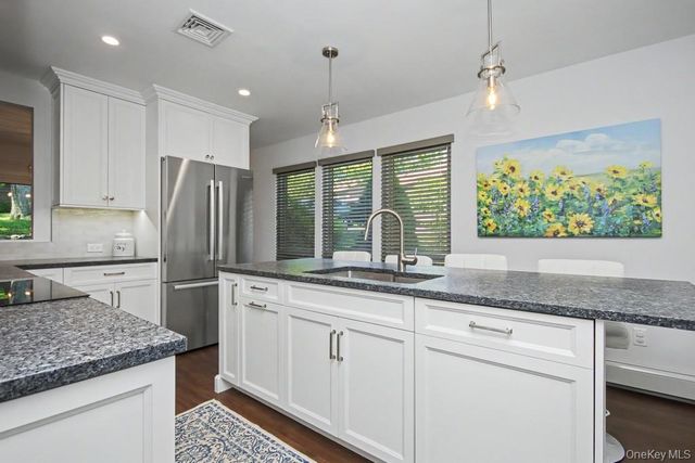86 Woods Brooke Terrace, Ossining, NY 10562