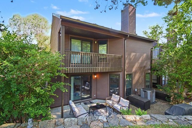 86 Woods Brooke Terrace, Ossining, NY 10562