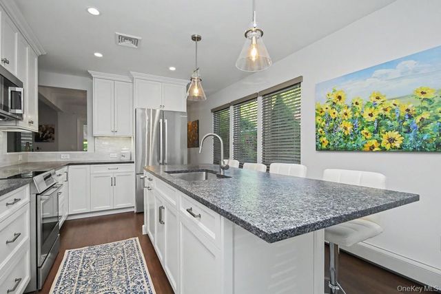 86 Woods Brooke Terrace, Ossining, NY 10562