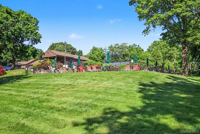 86 Woods Brooke Terrace, Ossining, NY 10562