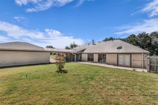 5777 Old Lorena Road, Lorena, TX 76655